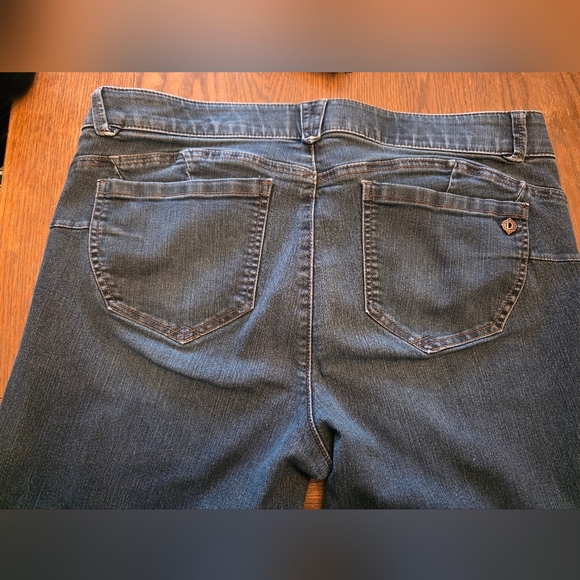 Ab"solution® High Rise Modern Plus Size Ankle Length Jeans Sz 16w 28"inseam  EUC - Picture 4 of 7